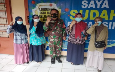 PELAKSANAAN VAKSINASI COVID-19 PADA SISWA/SISWI SMAN 3 PAMEKASAN